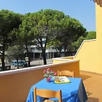 Апартаменты Spacious With Large Balcony Бибионе