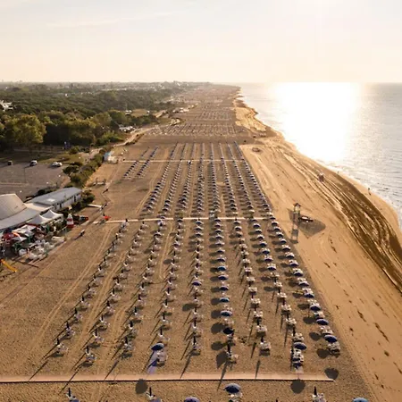 Lejlighed Spacious Up To 8 Guests Close To Thermae Bibione
