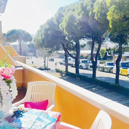 Spacious With Large Balcony Διαμέρισμα Μπιμπιόνε