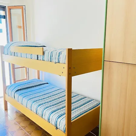 Spacious With Large Balcony Апартаменты Бибионе