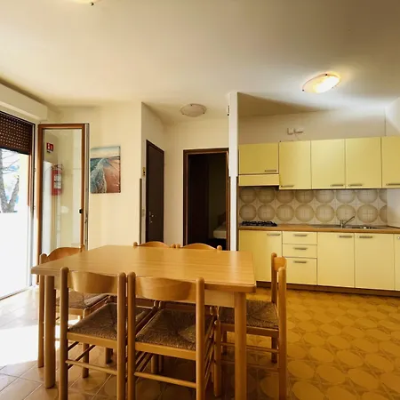 Spacious With Large Balcony Apartamento