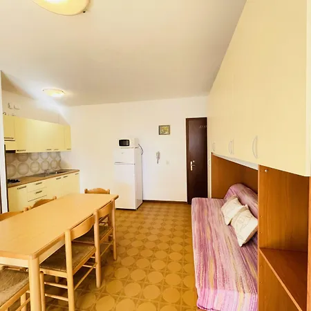 Apartamento Spacious With Large Balcony Bibione